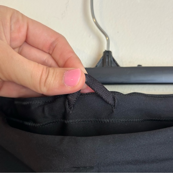 All in Motion Women’s effortless support high-rise pocket bike short 6” | size L - Picture 7 of 9